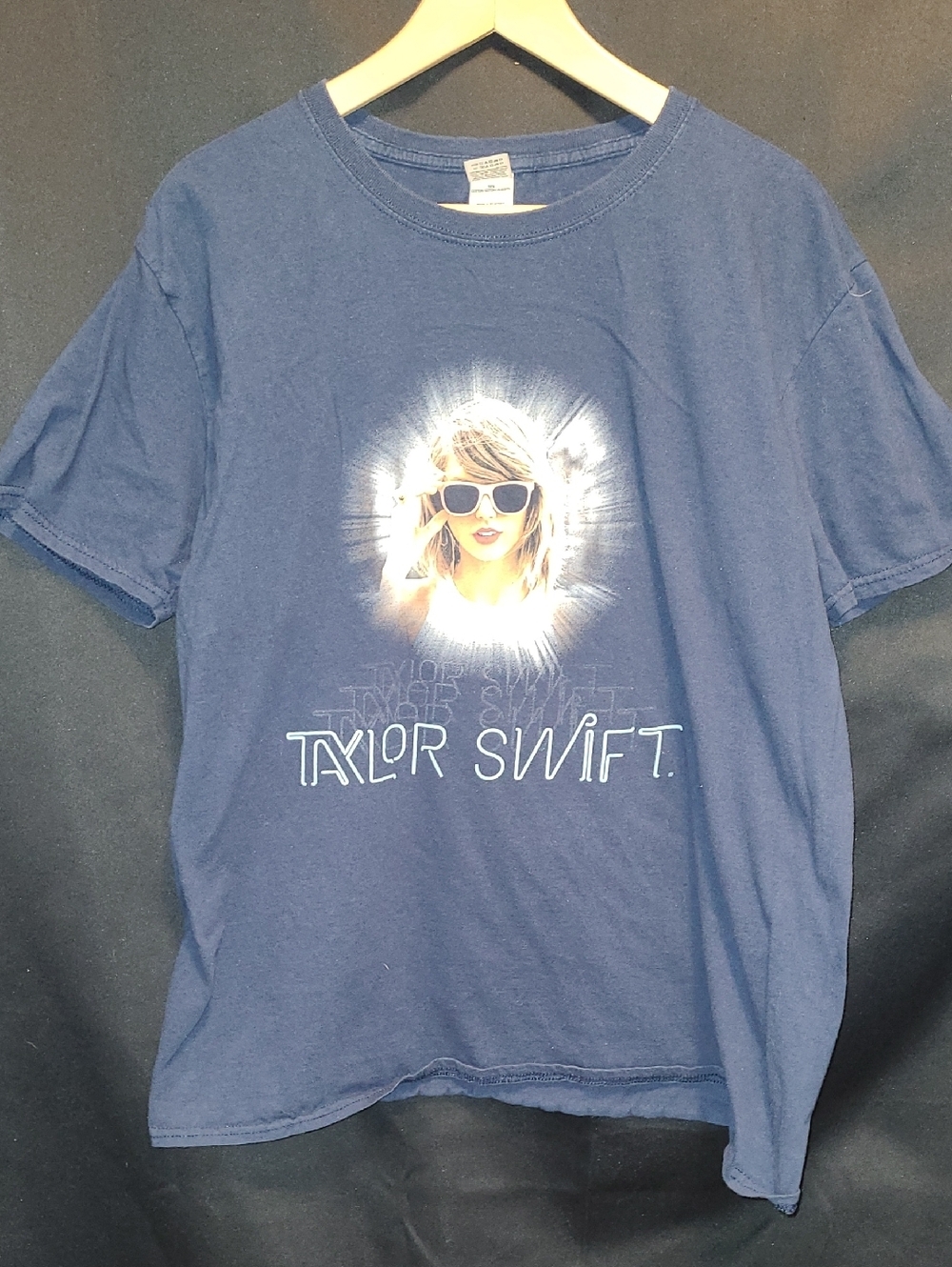 Taylor Swift 1989 World Tour T Shirt Mens XL Blue Graphic Concert Band...
